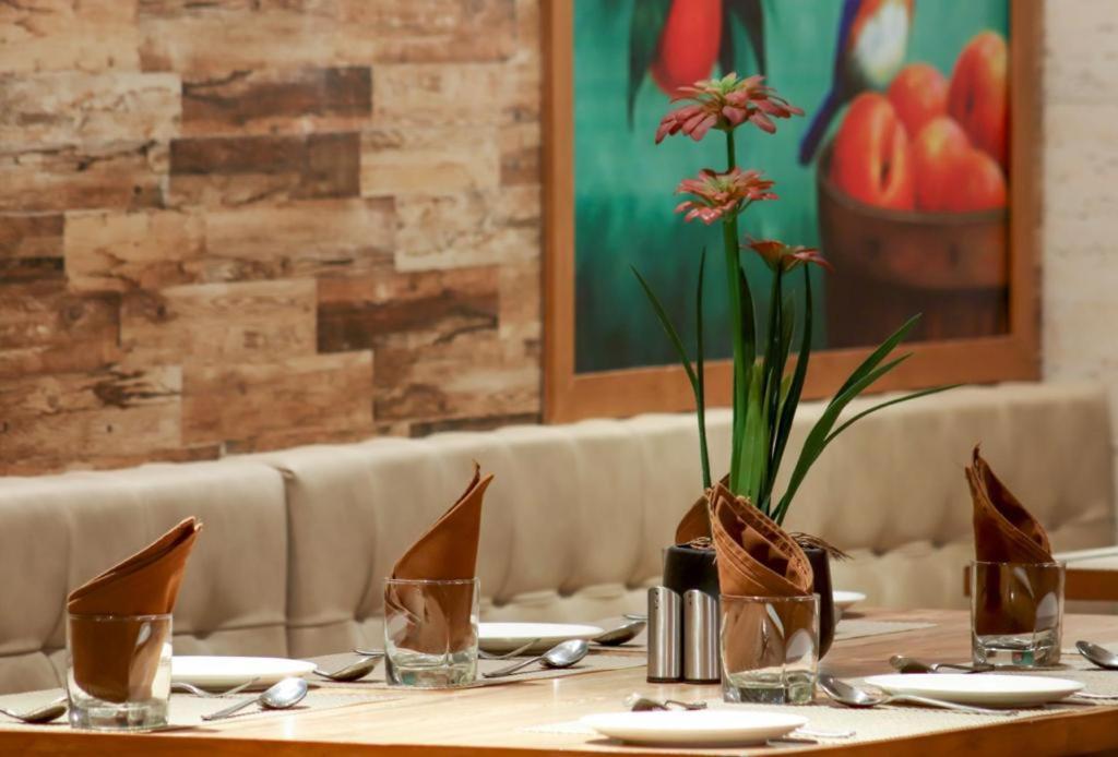 Royal Inn Hotel Ambaji Екстериор снимка