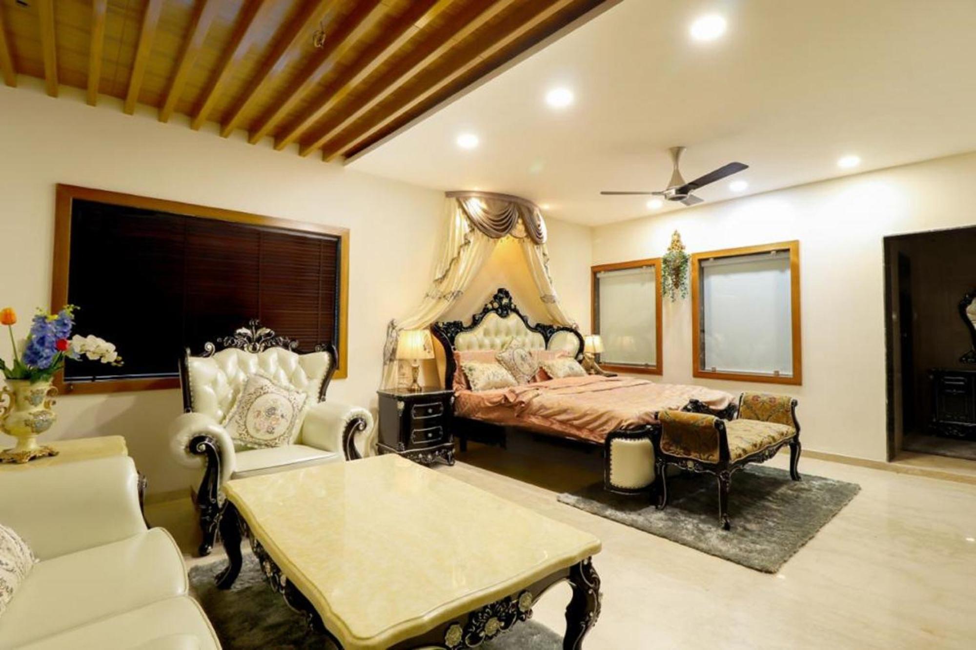 Royal Inn Hotel Ambaji Екстериор снимка