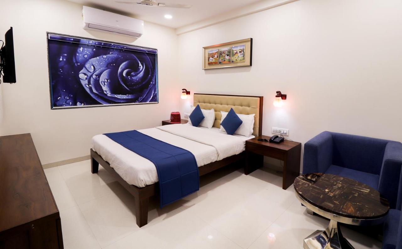Royal Inn Hotel Ambaji Екстериор снимка