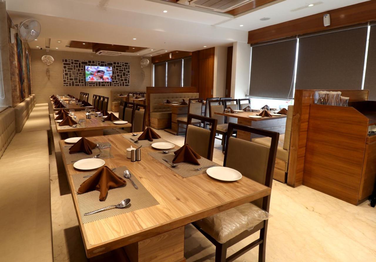 Royal Inn Hotel Ambaji Екстериор снимка